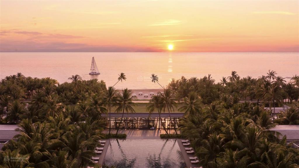 Bán đất lô đất khách sạn bãi trường 2300m2 lô góc hai mặt tiền view biển, hotline 0982 219 ***