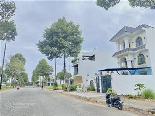 Ngộp vốn bán gấp  2.15ty nền 110m2 đường 14m, dân ở xung quanh vui vẻ