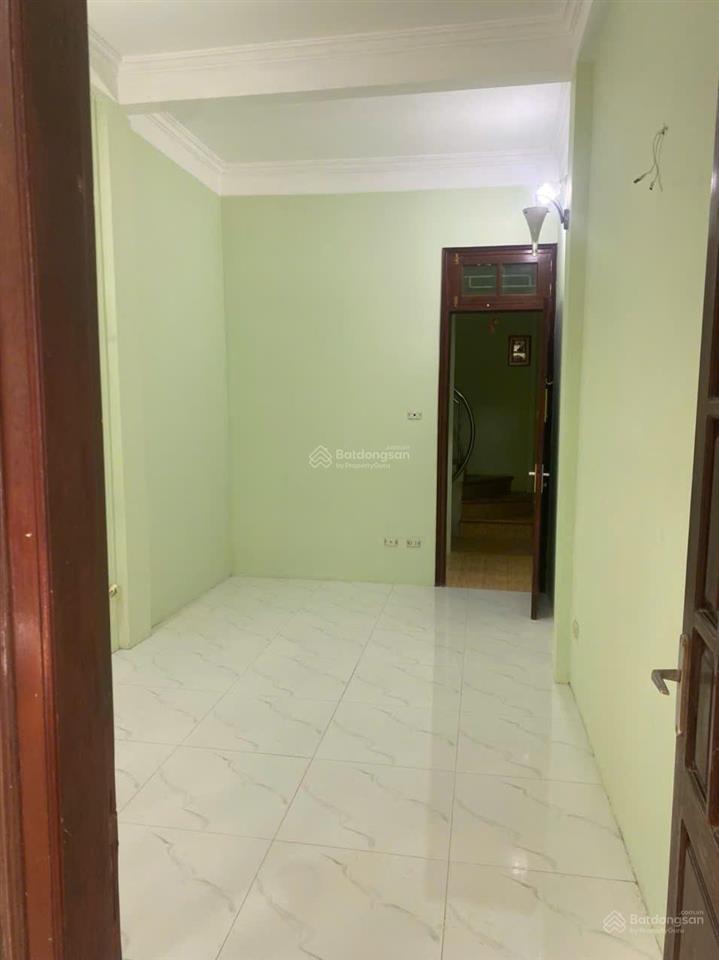 Cho thuê nhà riêng ngõ 75 vĩnh phúc, ba đình dt 30m2 x 4t giá thương lượng