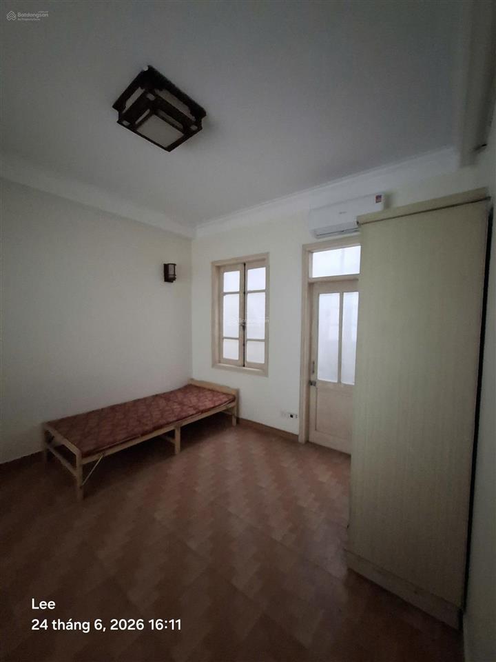 Cho thuê nhà ngõ 13 lĩnh nam, 65m2 x 4 tầng, ô tô tải đỗ cửa, kinh doanh thoải mái