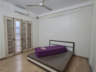 Cho thuê nhà ngõ 13 lĩnh nam, 65m2 x 4 tầng, ô tô tải đỗ cửa, kinh doanh thoải mái