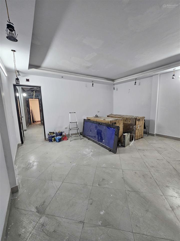 Cho thuê gấp nhà ngô gia tự, long biên, dt 130m2 để ở, làm kho...