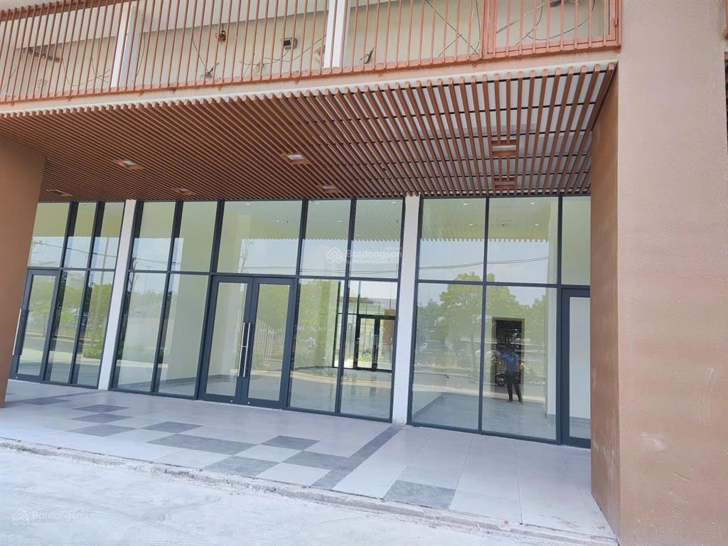 Shophouse mt đường bến bình đông, quận 8 dt 102m2 giá chỉ 7,7 tỷ