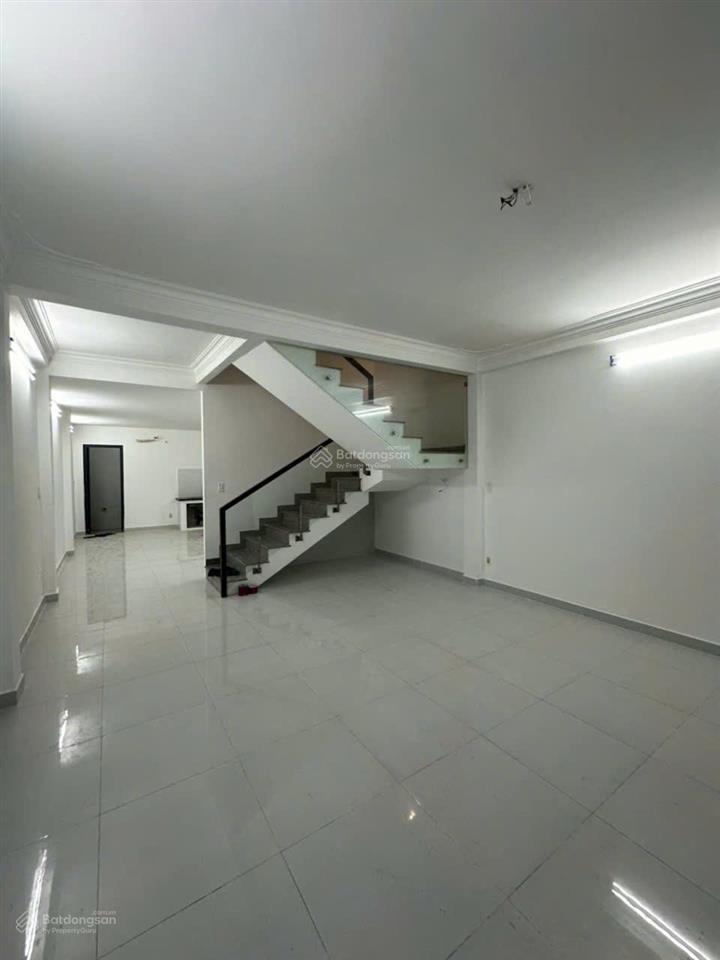 Bán nhà 1 trệt 1 lầu đường hoàng quốc việt, phú thuận, quận 7. dt 5*16 giá chỉ 10,5 tỷ