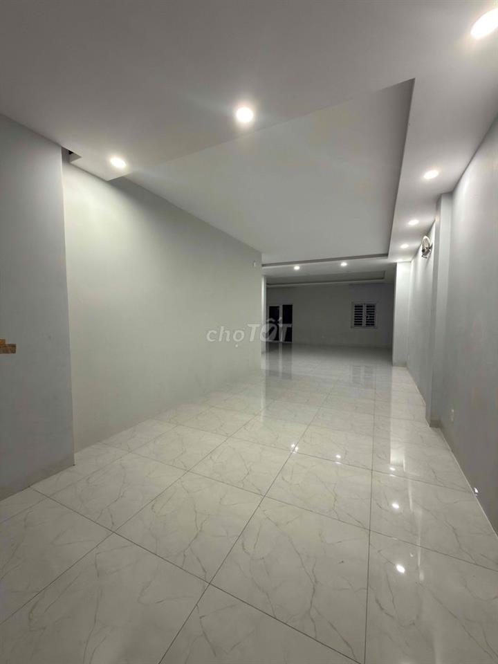 Tầng trống cho thuê trong khu dân cư Rio Vista Quận 9