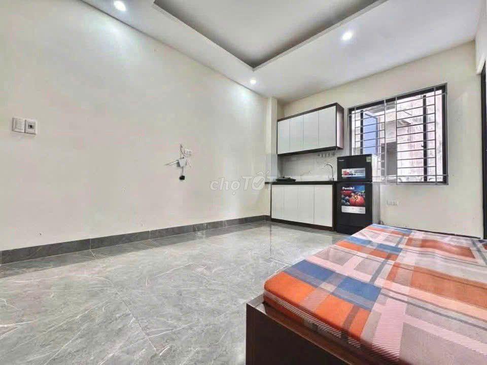 Thang máy ngõ 75 Giải Phóng(121 Lê Thanh Nghị vào) ĐH bách- kinh -xây.
