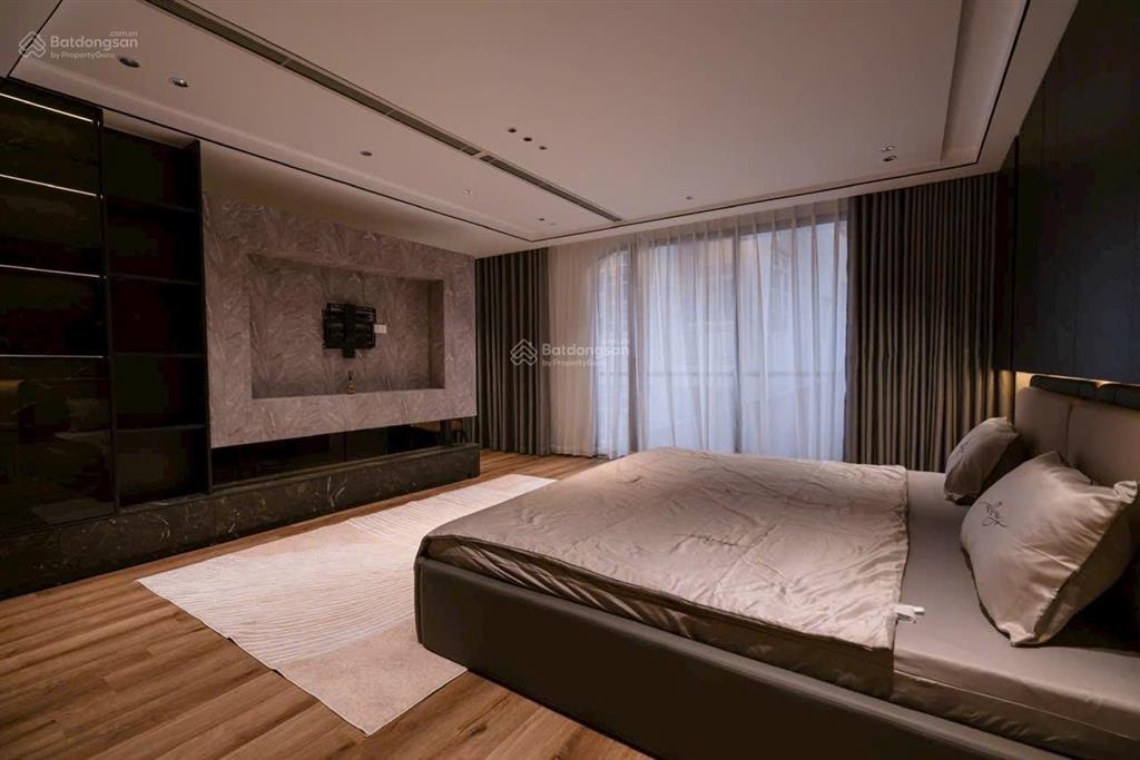 Bán biệt thự phố bồ đề  long biên gần 200m2 chỉ hơn 30 tỷ