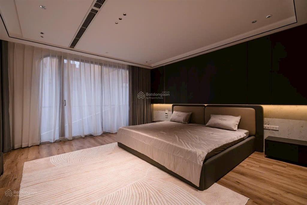 Bán biệt thự phố bồ đề  long biên gần 200m2 chỉ hơn 30 tỷ