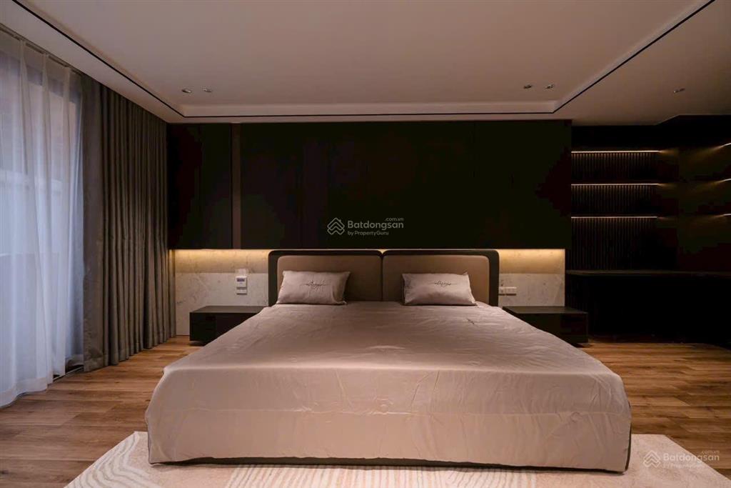 Bán biệt thự phố bồ đề  long biên gần 200m2 chỉ hơn 30 tỷ