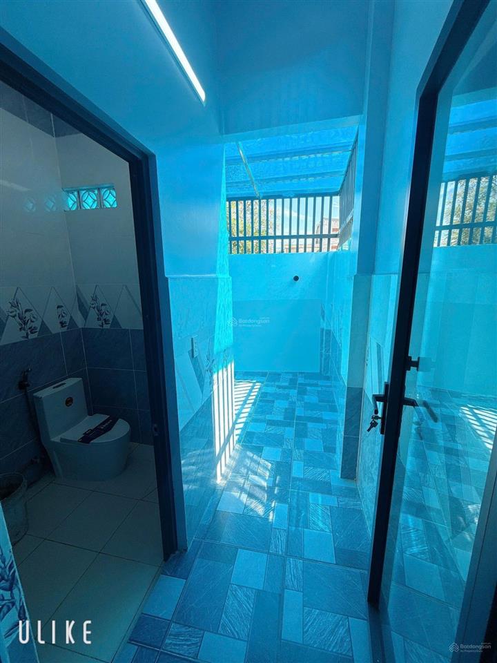 Bán nhà giá tốt 104m2 (4x26m) gần kcn hoàng gia, có sân ô tô
