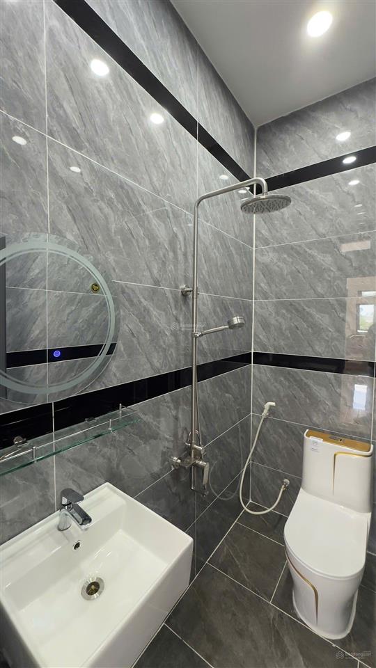 Bán nhà mỹ hạnh nam sân ô tô giá chỉ 1 tỷ 700 triệu
