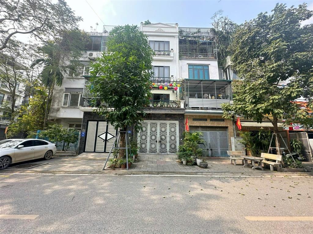 Cho thuê nhà riêng đẹp tại khu đô thị mới văn phú