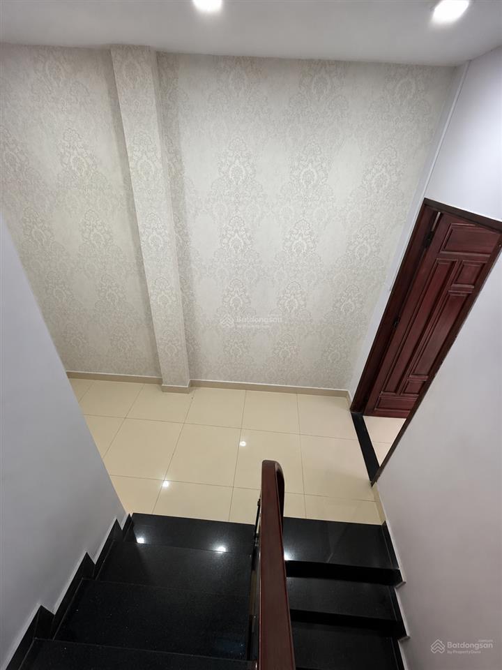 Chính chủ cho thuê nhà nguyên căn hẻm xe hơi sát vạn phúc city, hiệp bình phước, ql13