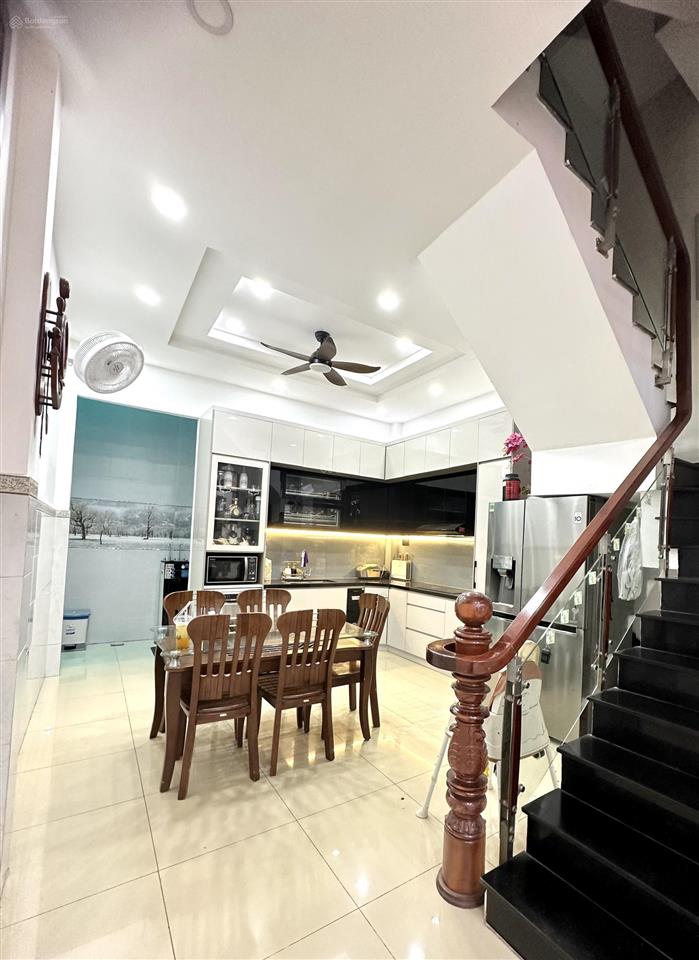 Chính chủ cho thuê nhà nguyên căn hẻm xe hơi sát vạn phúc city, hiệp bình phước, ql13