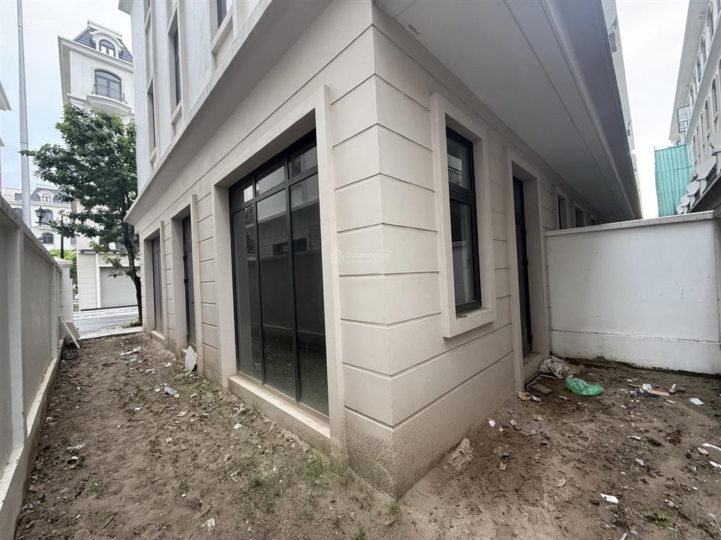 Quá rẻ chỉ 111tr/m cho căn xẻ khe 84.5m sao biển, vị trí siêu đẹp. giá 9.4 tỷ bao phí