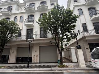 Bán gấp sao biển xẻ khe 91m2  giá 10,5 tỷ. chỉ 115tr/m2 vị trí cực đẹp gần vincom