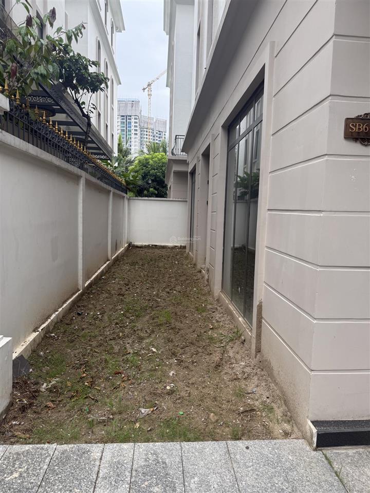 Bán gấp sao biển xẻ khe 91m2  giá 10,5 tỷ. chỉ 115tr/m2 vị trí cực đẹp gần vincom