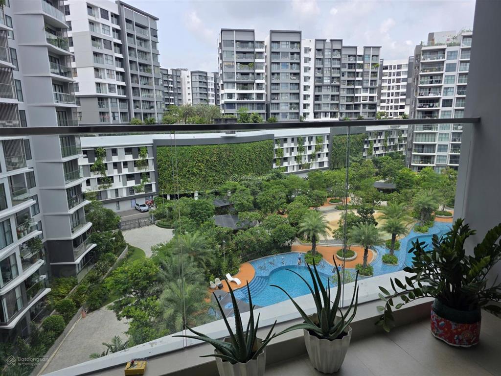 Bán căn diamond centery 96m2 2pn+ view trực diện hồ bơi, tặng kèm ô tô xe hơi định danh