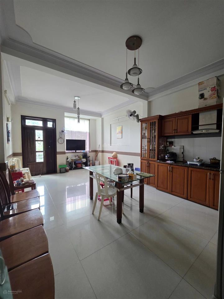 Bán nhà đường đồng đen tân bình sổ hồng riêng, nhà mặt tiền đường lớn lưu thông thuận tiện, an ninh