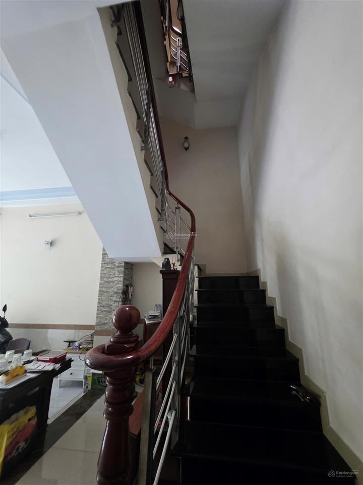 Bán nhà đường đồng đen tân bình sổ hồng riêng, nhà mặt tiền đường lớn lưu thông thuận tiện, an ninh