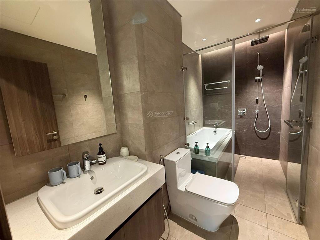 Bán căn 3pn diamond centery full nội thất view công viên 16ha mát mẻ, nhà rất mới, nội thất đẹp
