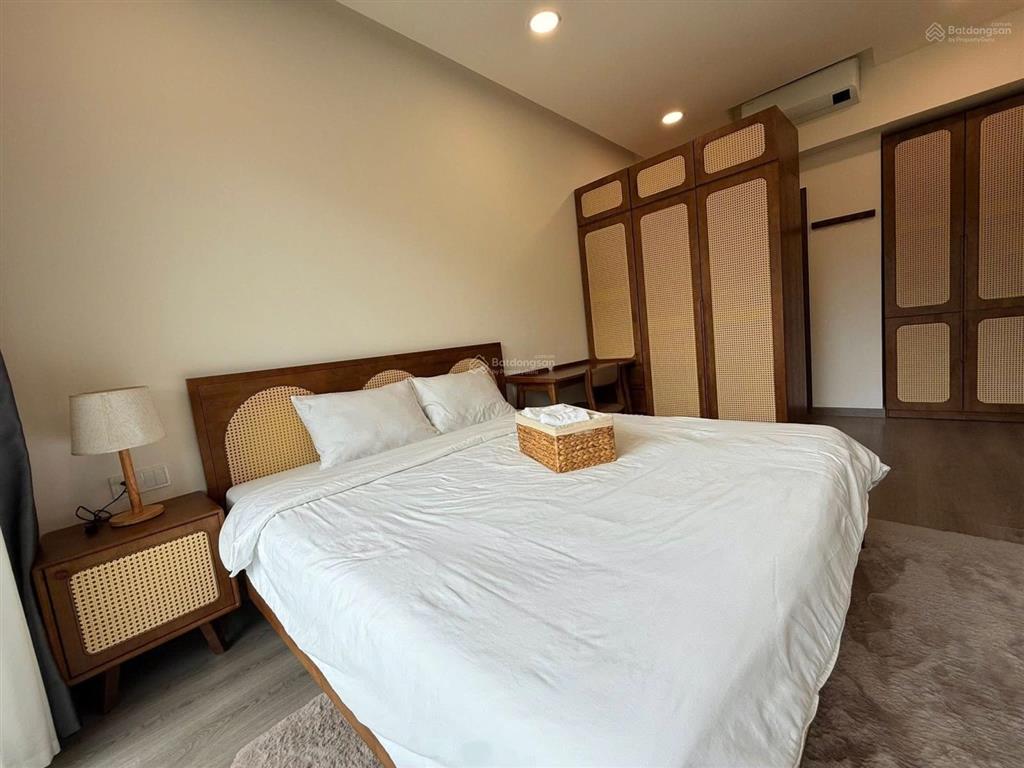 Bán căn 3pn diamond centery full nội thất view công viên 16ha mát mẻ, nhà rất mới, nội thất đẹp