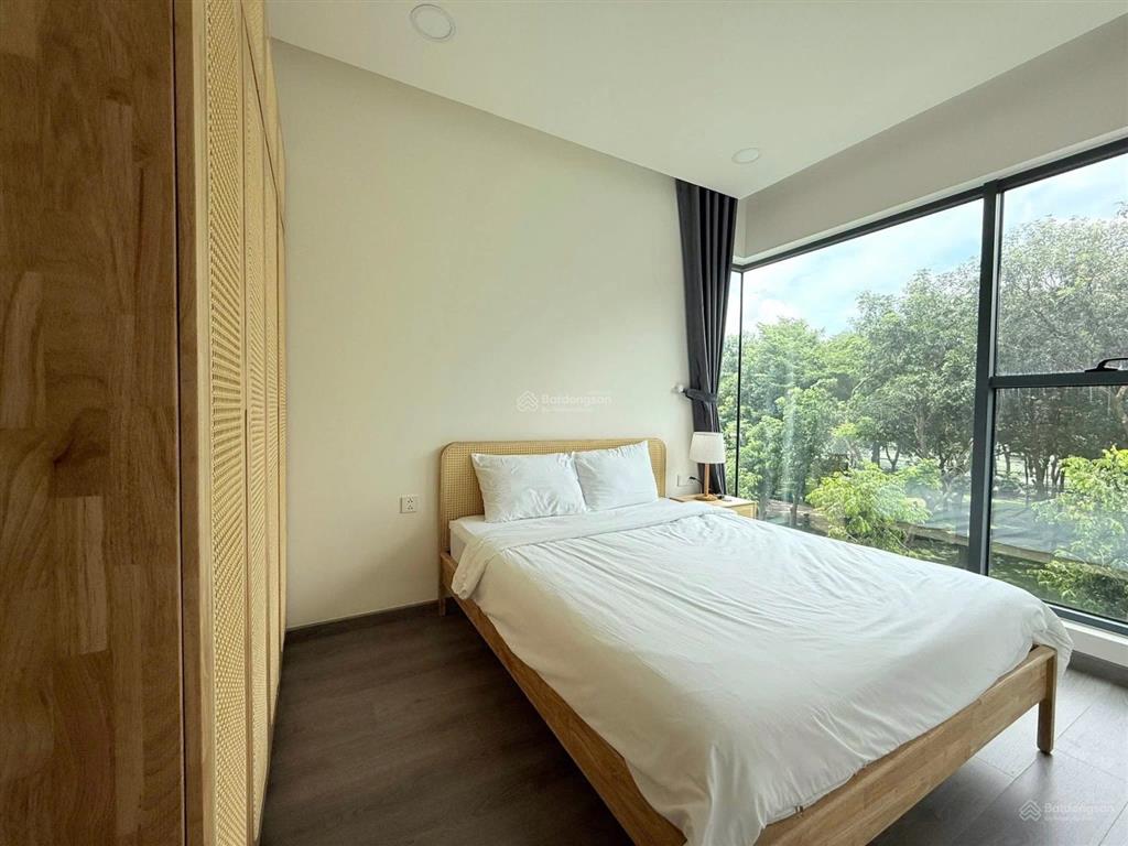 Bán căn 3pn diamond centery full nội thất view công viên 16ha mát mẻ, nhà rất mới, nội thất đẹp