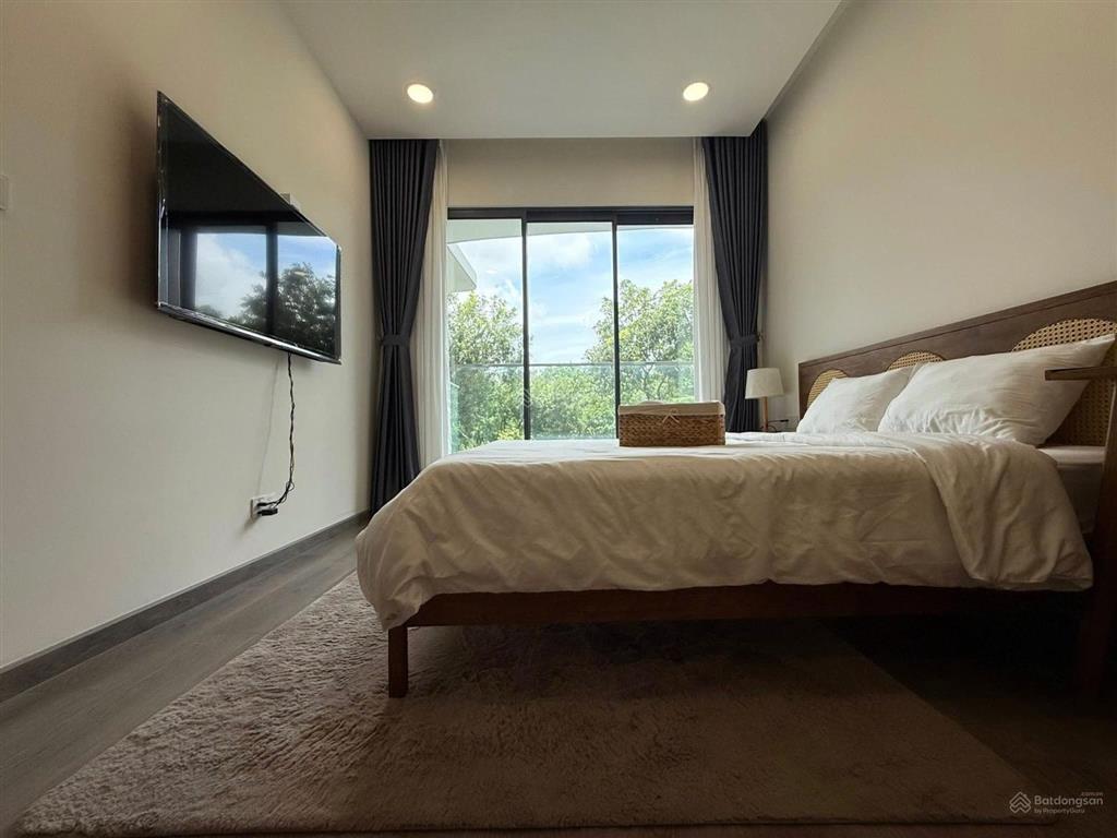 Bán căn 3pn diamond centery full nội thất view công viên 16ha mát mẻ, nhà rất mới, nội thất đẹp