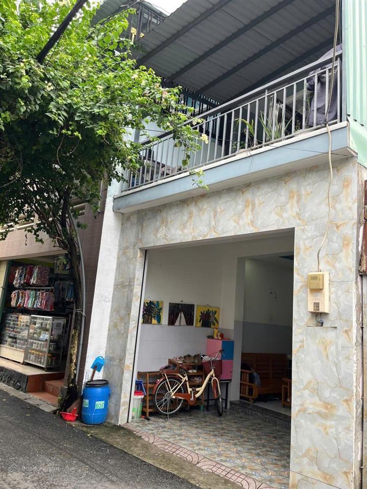 Bán nhà riêng 2 tầng mặt đường 359 phường phước long mới q9 cũ gần chợ (32.6m2) 4.9 tỷ