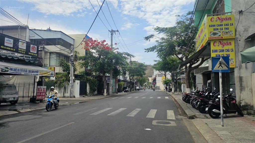 Giá 25 tỷ 250 triệu chủ bán đất 2 mặt tiền đường dương hiến quyền và phó đức chính ngang 7.5m  bắc
