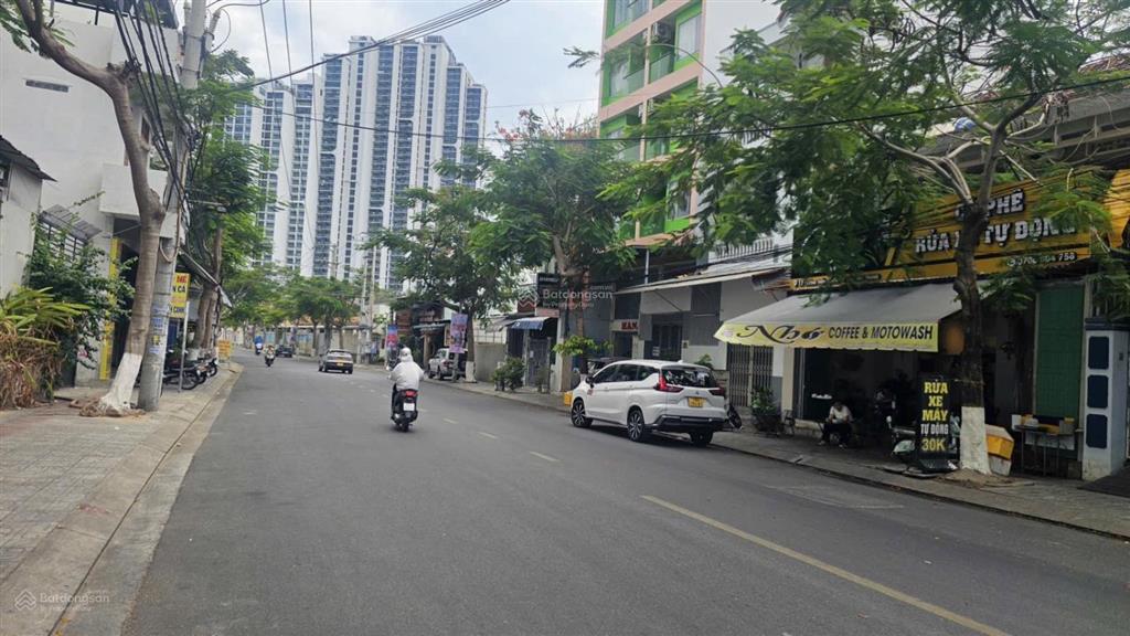 Giá 25 tỷ 250 triệu chủ bán đất 2 mặt tiền đường dương hiến quyền và phó đức chính ngang 7.5m  bắc