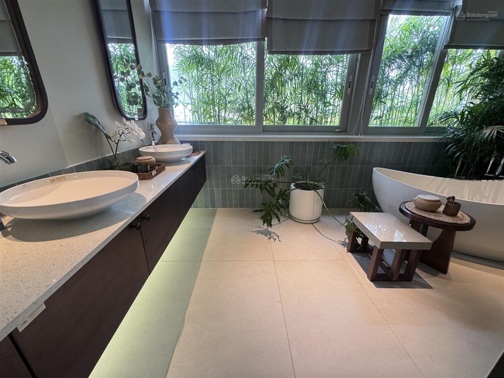 Bán biệt thự latien villa 3 mặt tiền mẫu nature villa lt801 view toàn cảnh dự án vega city.