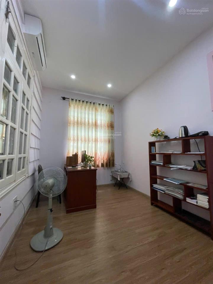Nhà 3 tầng mặt tiền đường phó đức chính hướng đông gần biển bắc nha trang