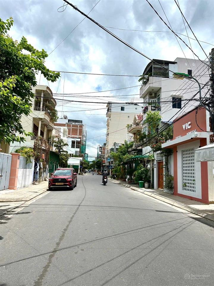 Bán nhà mặt tiền đường phạm ngọc thạch, sát biển, bắc nha trang, có dòng tiền 11 triệu/tháng