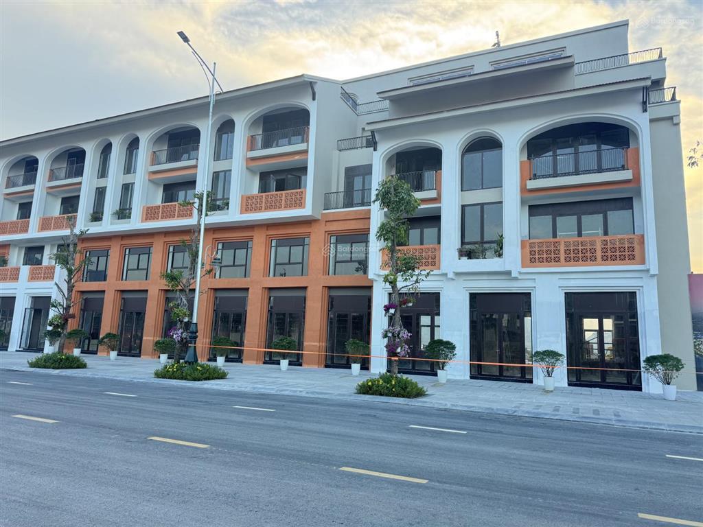 Vị trí đẹp trục đường d7 đối diện biệt thự song lập tại dự án charmora city