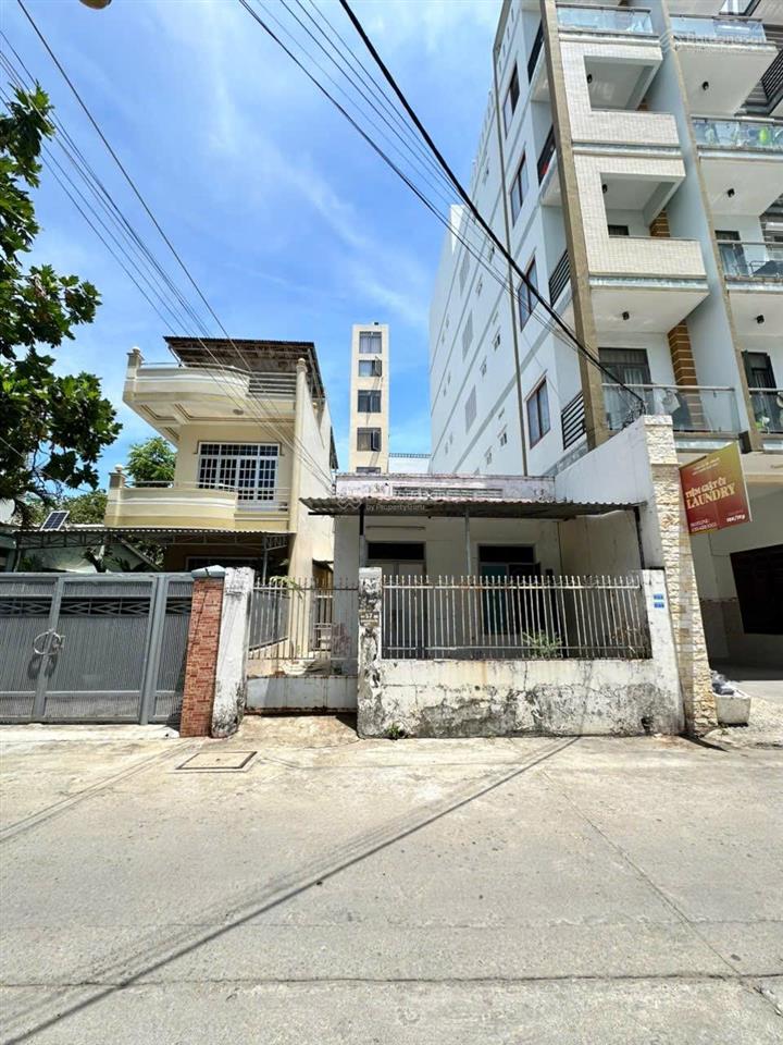 Bán đất tặng nhà cấp bốn, mt đường dương hiến quyền  bắc nha trang  giá 115 triệu/m2