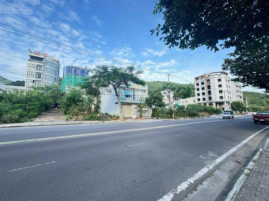 Đất xây nhà, căn hộ mặt tiền phạm văn đồng cạnh bến du thuyền  vĩnh hòa  bắc nha trang.