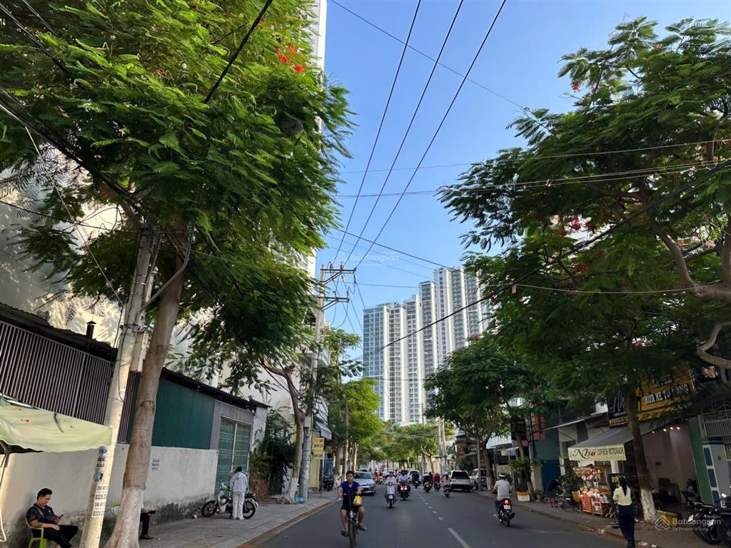 Chủ bán đất tặng nhà 2 tầng mặt tiền dương hiến quyền  vĩnh hoà  bắc nha trang