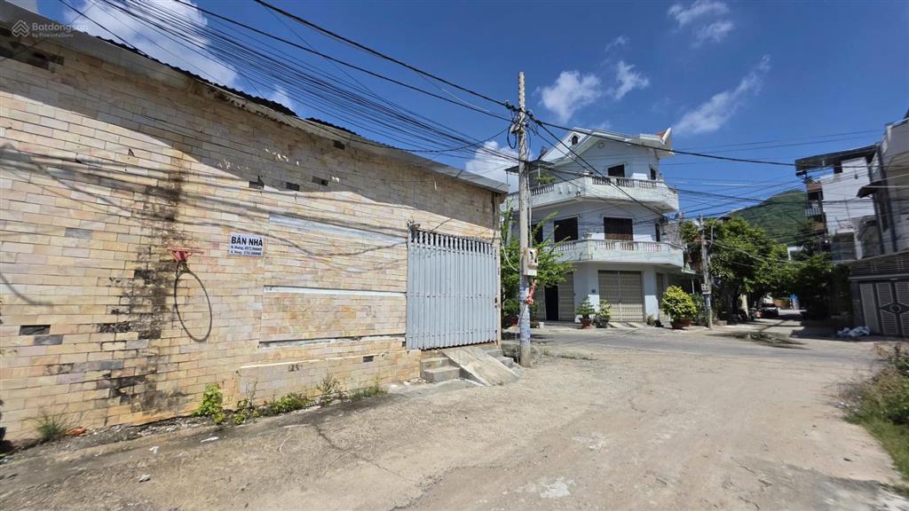 Chủ bán 2 lô đất liền kề góc 2 mặt tiền đường vũ hữu vĩnh hoà bắc nha trang ngang 10m  tđc hòn xệ