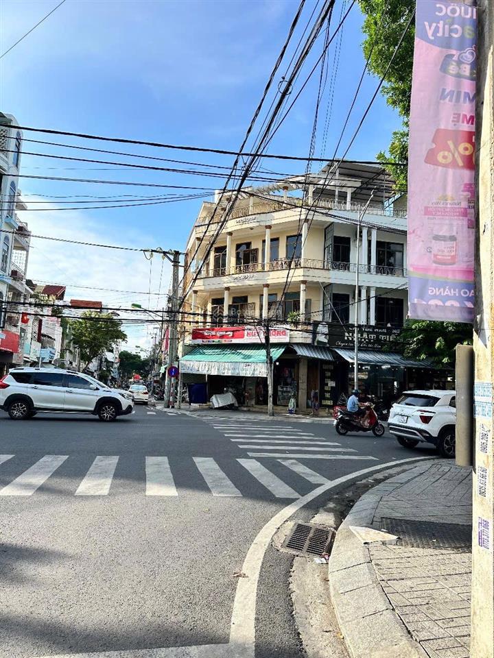 Góc 2 mặt tiền ngô gia tự và bạch đằng mặt tiền ngang 8,6m trung tâm thành phố nha trang