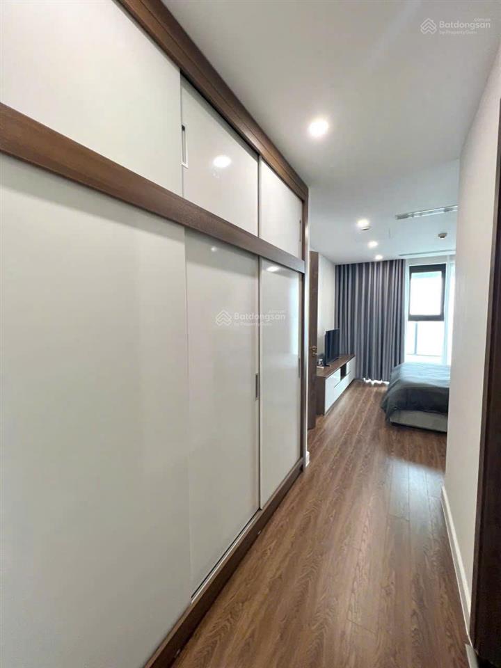 Cho thuê chcc sunshine center  dt 108m2, 2pn+ , full nội thất đẹp,nhận nhà luôn. 0815 489 ***