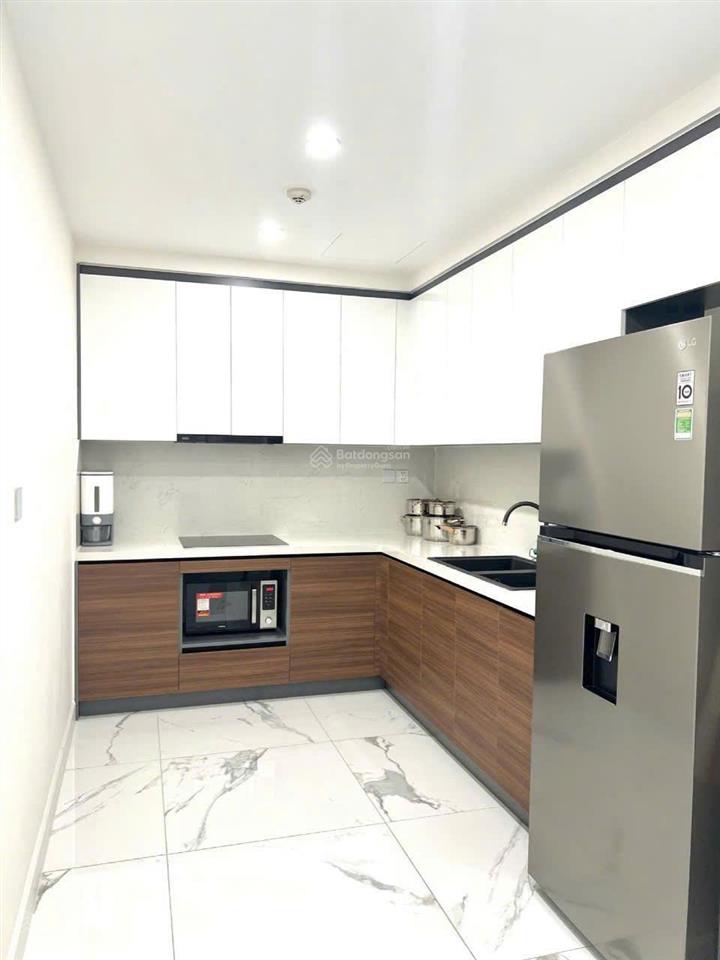 Cho thuê chcc sunshine center  dt 108m2, 2pn+ , full nội thất đẹp,nhận nhà luôn. 0815 489 ***