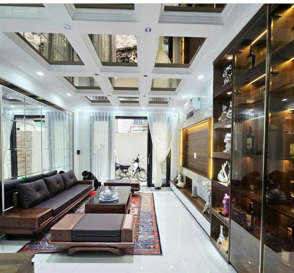 Nhà phố lạc long quân  lô góc  ô tô đỗ cửa  45m2 x 5 tầng  mua là ở lâu dài giá chỉ 11,6 tỷ