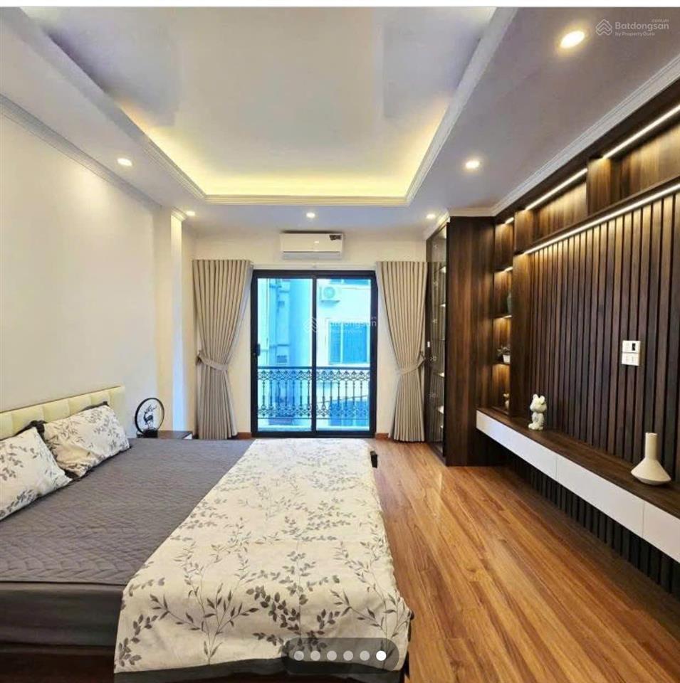 Nhà phố lạc long quân  lô góc  ô tô đỗ cửa  45m2 x 5 tầng  mua là ở lâu dài giá chỉ 11,6 tỷ