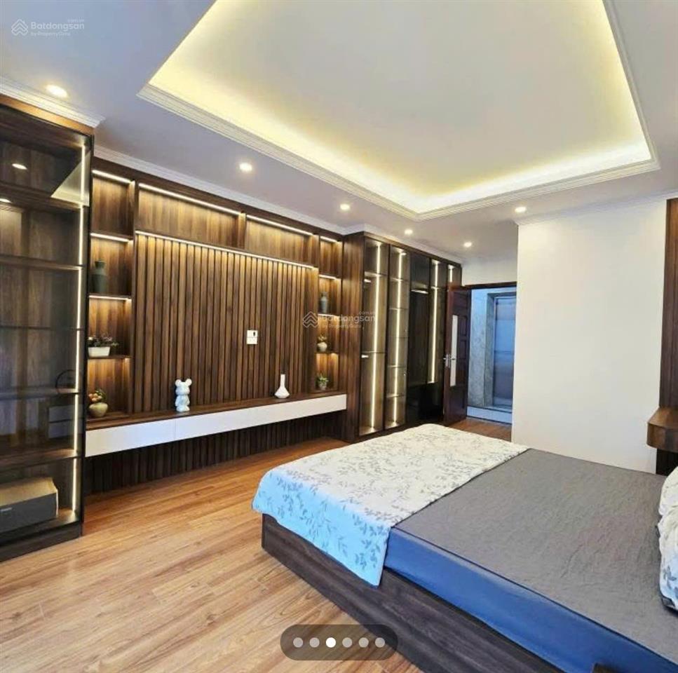 Nhà phố lạc long quân  lô góc  ô tô đỗ cửa  45m2 x 5 tầng  mua là ở lâu dài giá chỉ 11,6 tỷ