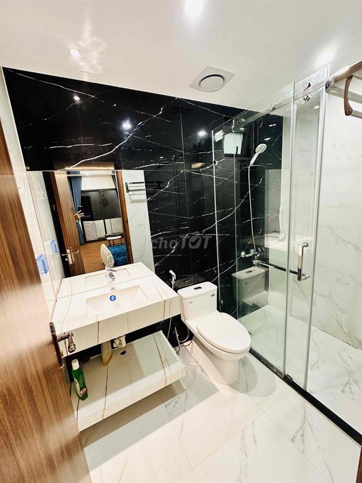 Cho thuê căn hộ dịch vụ 40m2 full nội thất Ngọc Lâm ô tô đỗ cửa
