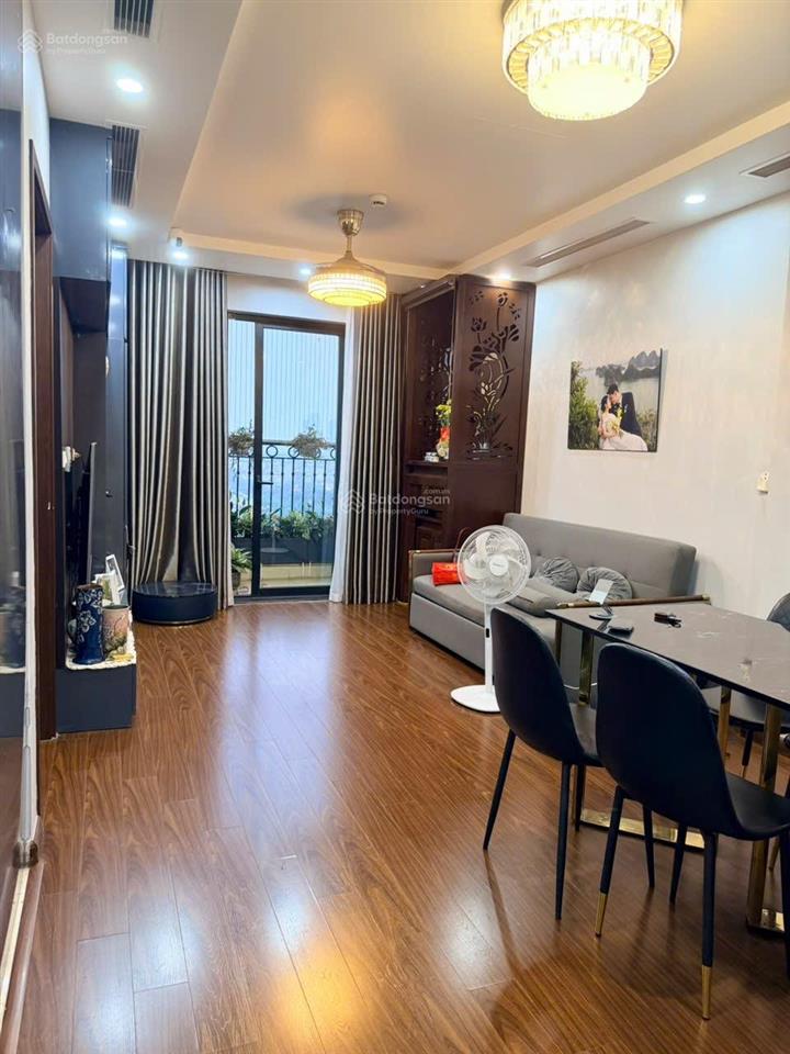 Anh tôi cần bán gấp căn hộ 78 m2 2pn, 2wc tại roman plaza full đồ tầng đẹp sẵn slot ô tô giá 6,9 tỷ