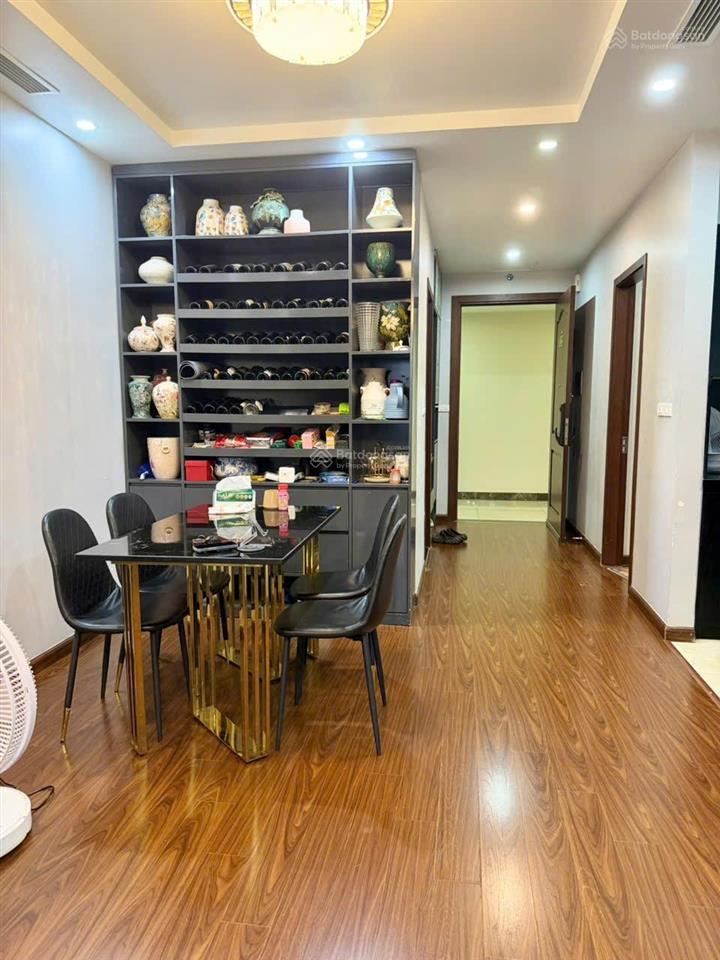 Anh tôi cần bán gấp căn hộ 78 m2 2pn, 2wc tại roman plaza full đồ tầng đẹp sẵn slot ô tô giá 6,9 tỷ