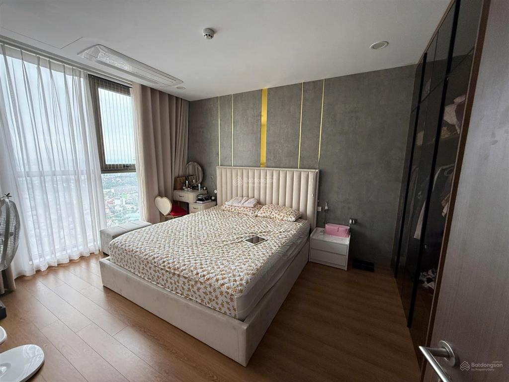 Anh tôi cần bán căn hộ samssora vạn phúc 70 m2 2 ngủ 2 vs sẵn sổ giá 5.15 tỷ ban công đông nam