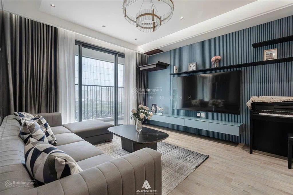 Bán căn hộ 3pn, 2wc tại thăng long number one 9,5 tỷ 110m2 full đồ , view công viên